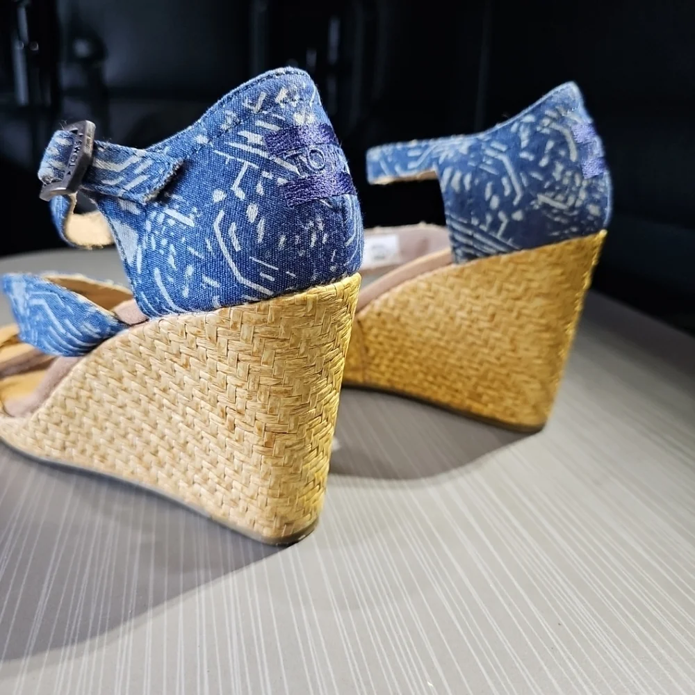 TOMS Blue Wicker Weave Ankle Strap Womens Wedge‎ Open Toe Sandals Shoes Size 6.5
